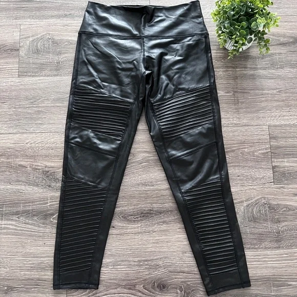 7 For All Mankind Black Faux Leather Moto Leggings NWOT Size L - Picture 7 of 16